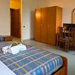 Отель Casa Per Ferie Lo Scoiattolo Азиаго