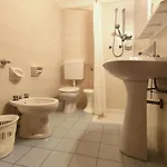 Отель Casa Per Ferie Lo Scoiattolo