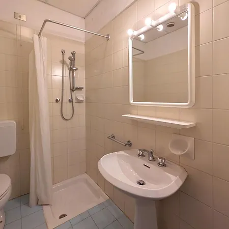 Hotell Casa Per Ferie Lo Scoiattolo