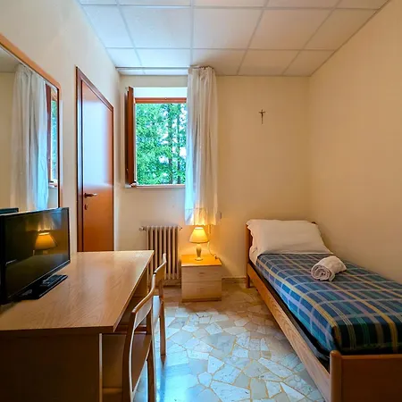 Casa Per Ferie Lo Scoiattolo Отель *