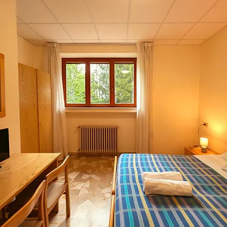 Отель Casa Per Ferie Lo Scoiattolo *
