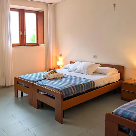 Hotell Casa Per Ferie Lo Scoiattolo