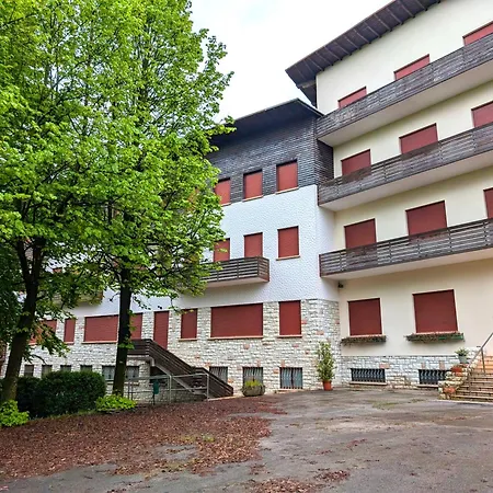Casa Per Ferie Lo Scoiattolo * Азиаго
